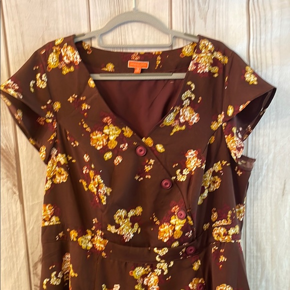 Modcloth Dresses & Skirts - Modcloth Fitted Bodice Dress Floral Brown & Gold Plus 1X Fit and Flare Lined EUC